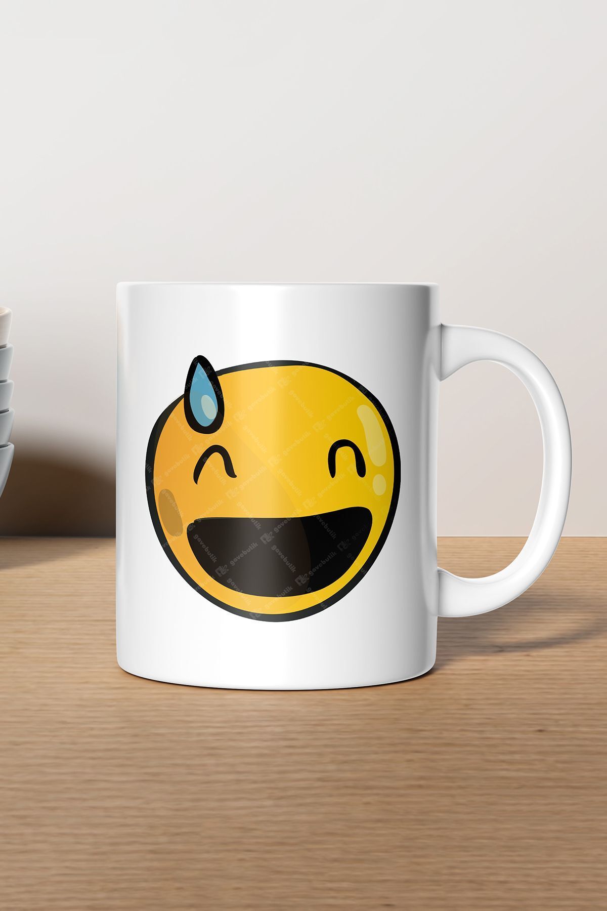 "Embarrassed Face" Emoji Baskılı Hediyelik Kupa Bardak